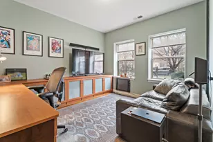 1212 W Grenshaw St, Chicago, IL 60607 - Photo 5