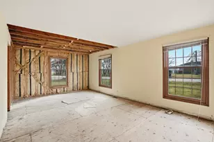 1307 Dairy Ln, Crete, IL 60417 - Photo 11