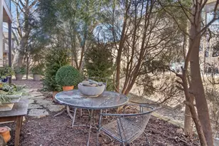 200 Brookside Ln, Willowbrook, IL 60527 - Photo 23