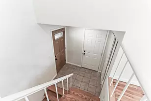 1421 Norwell Ln, Schaumburg, IL 60193 - Photo 3