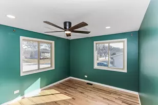 1421 Norwell Ln, Schaumburg, IL 60193 - Photo 13