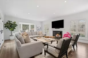 375 Washington Rd, Lake Forest, IL 60045 - Photo 3