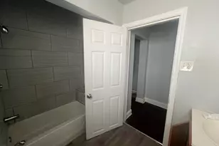 8623 S Manistee Ave, Chicago, IL 60617 - Photo 7