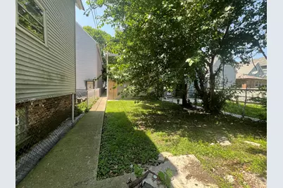 8623 S Manistee Avenue, Chicago, IL 60617 - Photo 23