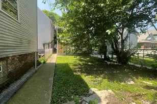 8623 S Manistee Ave, Chicago, IL 60617 - Photo 23