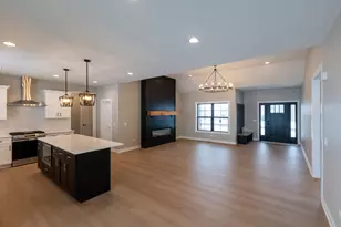 9295 N Stonewall Dr, Newark, IL 60541 - Photo 5