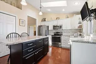 1908 Deer Cove Cc Ct, Normal, IL 61761 - Photo 5