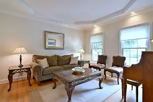 281 E Vallette St, Elmhurst, IL 60126 - Photo 5