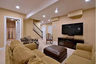 281 E Vallette Street, Elmhurst, IL 60126 - Photo 33