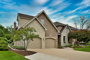 281 E Vallette St, Elmhurst, IL 60126 - Photo 3
