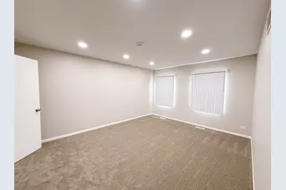 223 Butternut Lane, Streamwood, IL 60107 - Photo 5