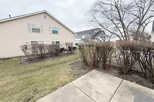 223 Butternut Ln, Streamwood, IL 60107 - Photo 15