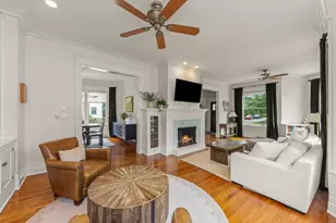 726 N Wheaton Ave, Wheaton, IL 60187 - Photo 9