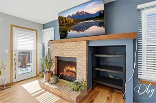 67 W Dahlia Ln, Round Lake Beach, IL 60073 - Photo 25