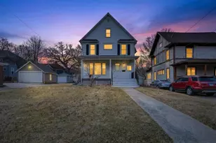 14 N Harlem Ave, Freeport, IL 61032 - Photo 1