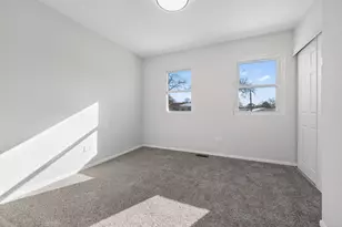 811 Copley Ln, Joliet, IL 60431 - Photo 19