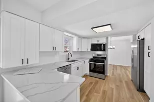 811 Copley Ln, Joliet, IL 60431 - Photo 11