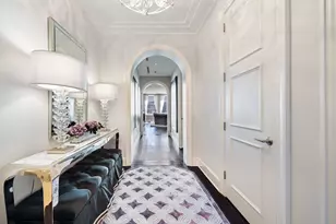 118 E Erie St, Chicago, IL 60611 - Photo 3