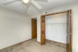 1070 Center Dr, South Elgin, IL 60177 - Photo 27