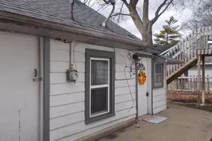 2206 Enoch Ave, Zion, IL 60099 - Photo 3