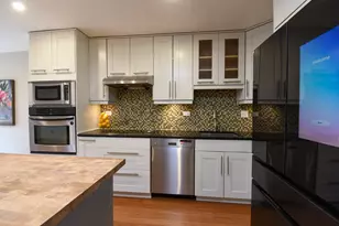 325 N Oak Park Ave, Oak Park, IL 60302 - Photo 11