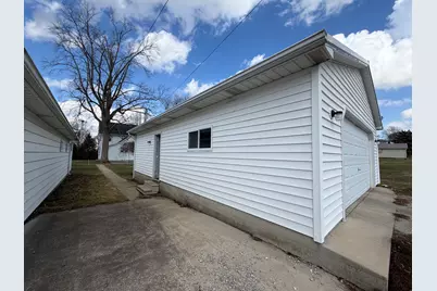 405 E Seminary Avenue, Hoopeston, IL 60942 - Photo 37