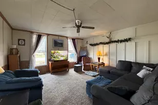 405 E Seminary Ave, Hoopeston, IL 60942 - Photo 5