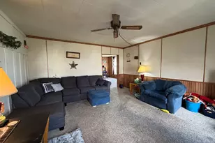 405 E Seminary Ave, Hoopeston, IL 60942 - Photo 7