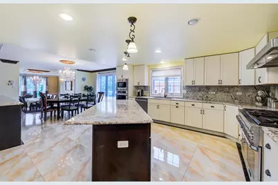46 Hamilton Lane, Oak Brook, IL 60523 - Photo 7