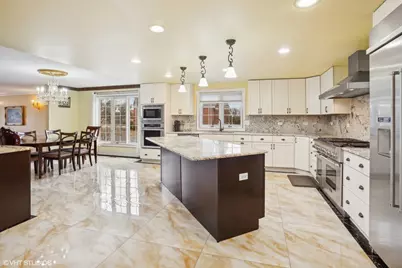 46 Hamilton Lane, Oak Brook, IL 60523 - Photo 9