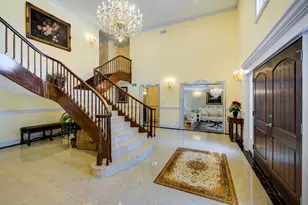 46 Hamilton Ln, Oak Brook, IL 60523 - Photo 5