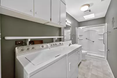 301 River Drive, Dekalb, IL 60115 - Photo 25