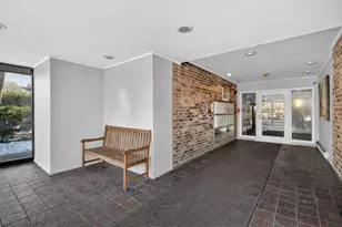 940 E Old Willow Rd, Prospect Heights, IL 60070 - Photo 3