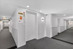 940 E Old Willow Rd, Prospect Heights, IL 60070 - Photo 5