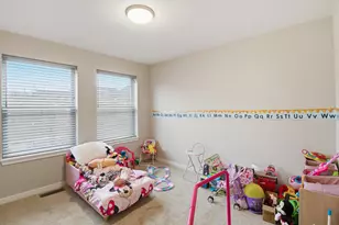 830 E Bowen Ave, Chicago, IL 60653 - Photo 15