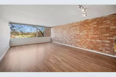 2020 St. Johns Avenue #208, Highland Park, IL 60035 - Photo 5