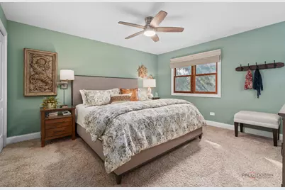 610 Blue Spruce Lane, Mundelein, IL 60060 - Photo 13