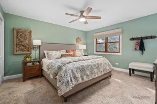 610 Blue Spruce Ln, Mundelein, IL 60060 - Photo 13