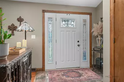 610 Blue Spruce Lane, Mundelein, IL 60060 - Photo 3