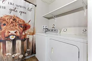 301 N 2nd Ave, Chenoa, IL 61726 - Photo 11