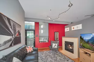 910 S Michigan Ave, Chicago, IL 60605 - Photo 3