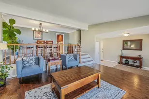 1903 E Hopi Ln, Mount Prospect, IL 60056 - Photo 5