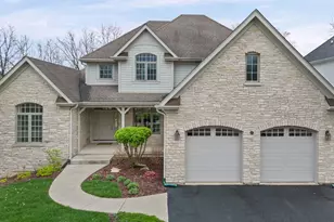 35 Beech Dr, Lake Zurich, IL 60047 - Photo 1