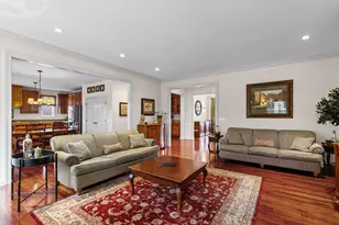 35 Beech Dr, Lake Zurich, IL 60047 - Photo 9