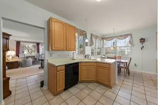 32006 Millard Circle, Warrenville, IL 60555 - Photo 11