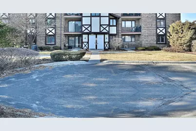 10512 S Ridge  Cove Drive #31C, Chicago Ridge, IL 60415 - Photo 1