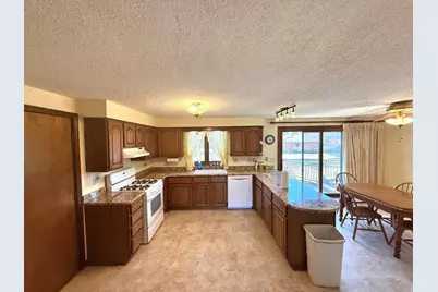 1807 Fargo Avenue, McHenry, IL 60050 - Photo 5