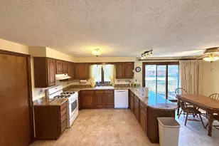 1807 Fargo Ave, McHenry, IL 60050 - Photo 5