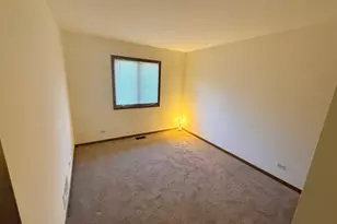 1807 Fargo Ave, McHenry, IL 60050 - Photo 11