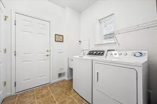 2905 Carousel Ct, Grayslake, IL 60030 - Photo 21